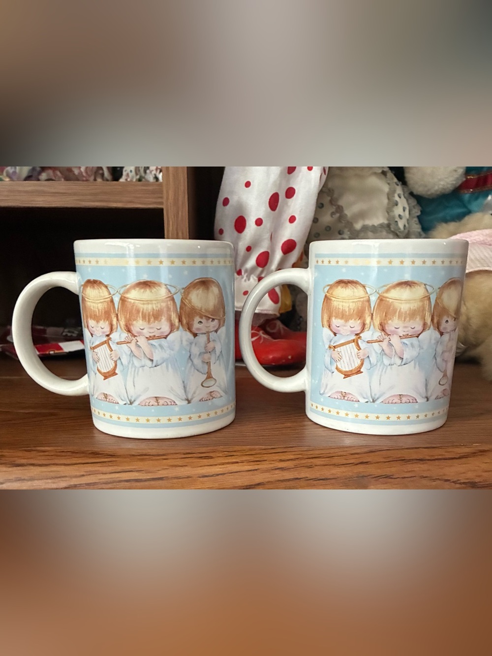 2 ceramic mugs musical angels vtg